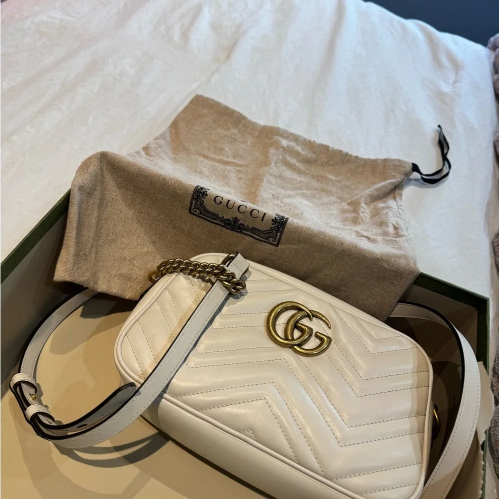Gucci Cream Leather Crossbody Bag - Picture 2 of 7